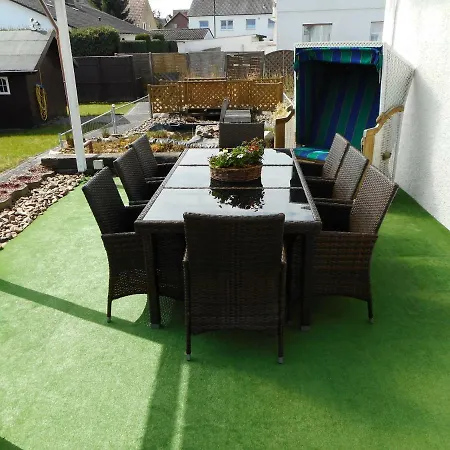 Modernes Der Besonderen Art Mit Garten Сasa de vacaciones *